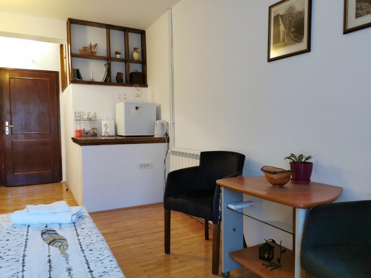 Guesthouse Vukasevic 비르파자르 외부 사진